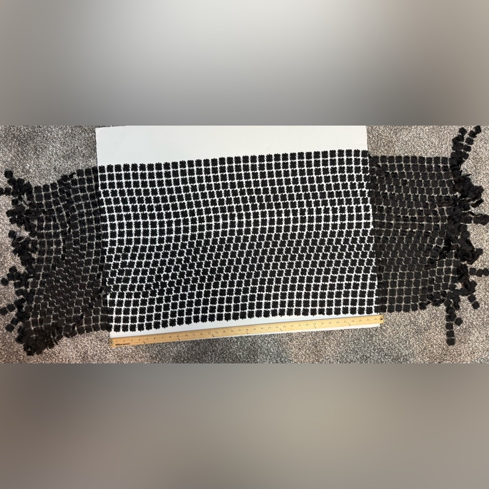 Elegant Black lace Crochet Women's evening shawl - Picture 10 of 12